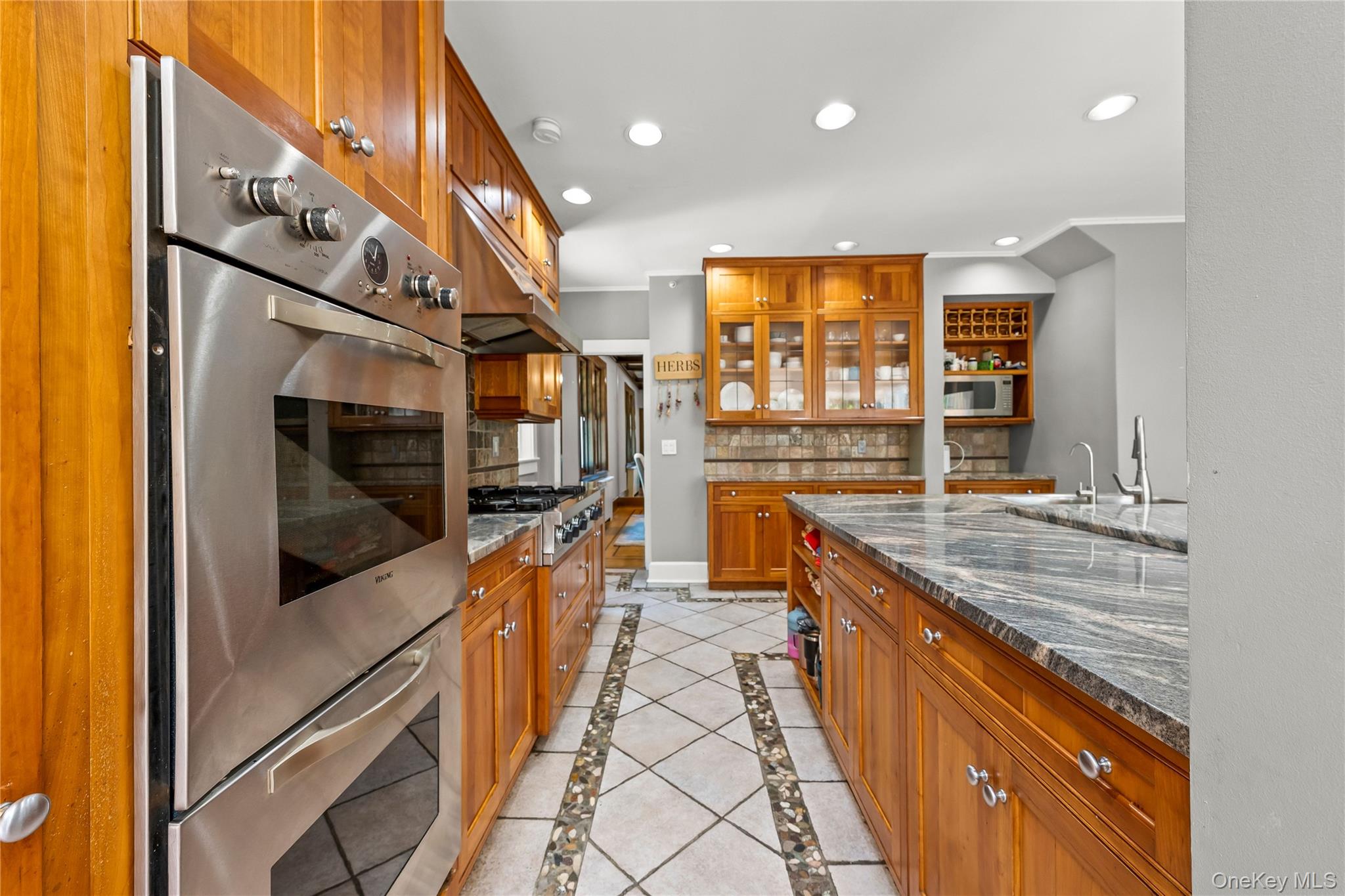 14 Crescent Drive Property Photo 13