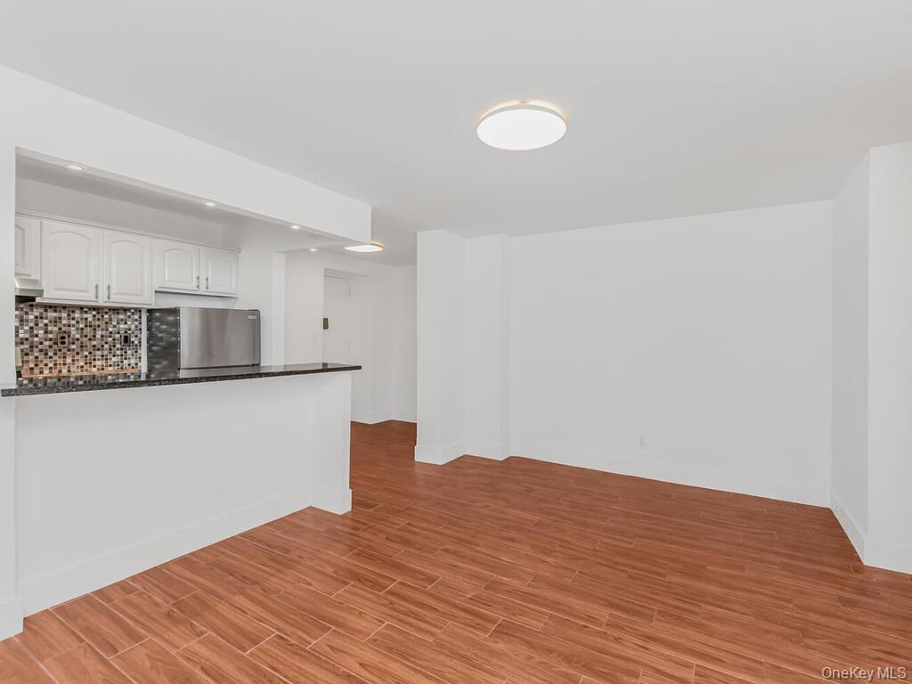 581 Academy Street Gle Property Photo 4