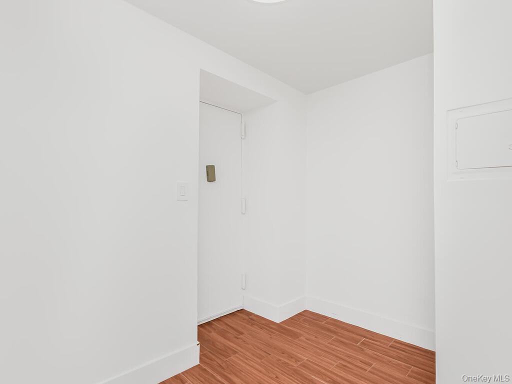 581 Academy Street Gle Property Photo 9