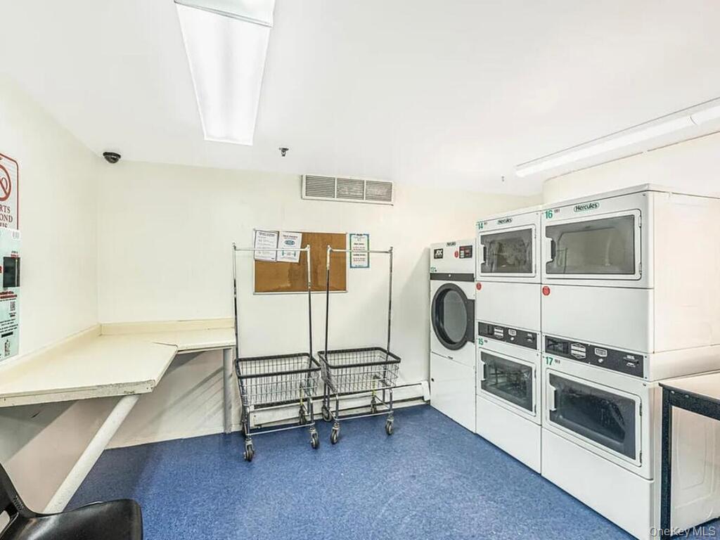 581 Academy Street Gle Property Photo 11