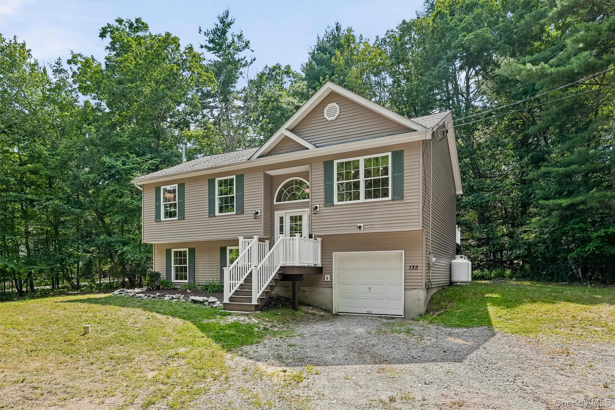 135 Old Forestburg Road Property Photo 5