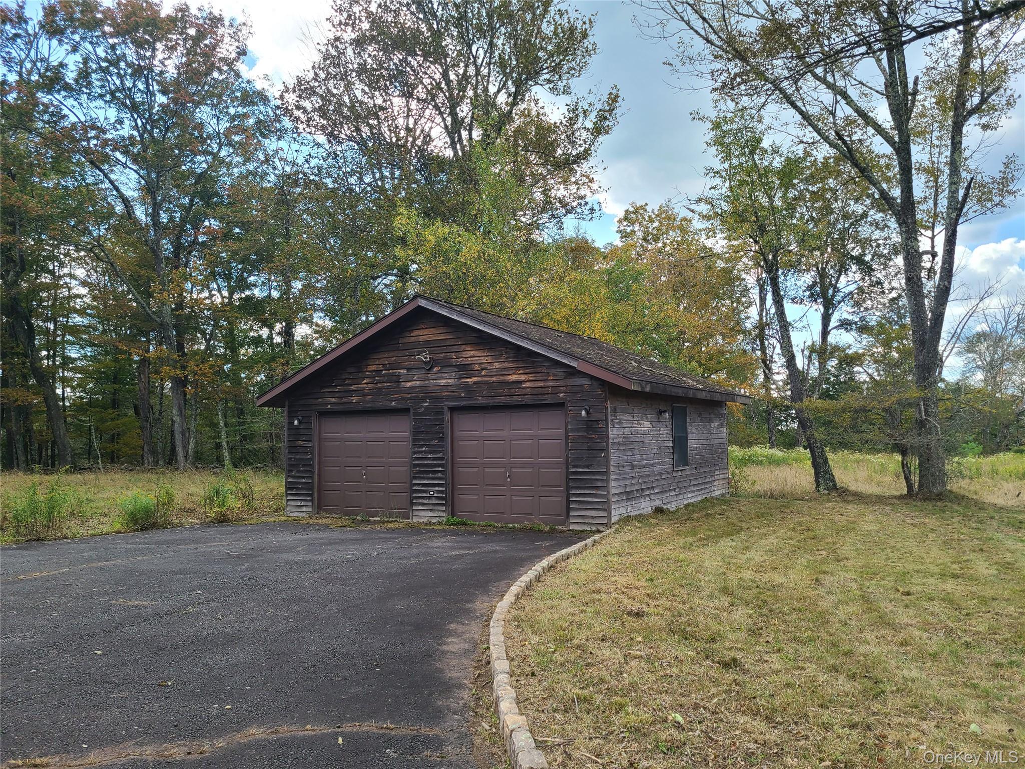 118 Hilltop Road Property Photo 3