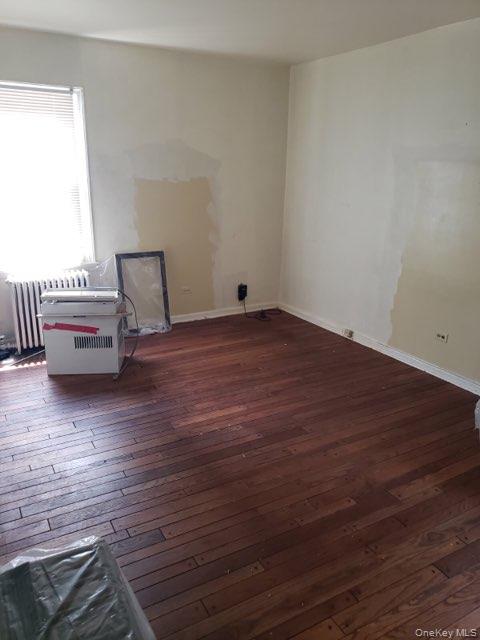 22724 Murdock Avenue Property Photo 7