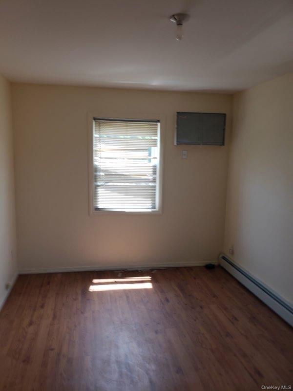 22724 Murdock Avenue Property Photo 9