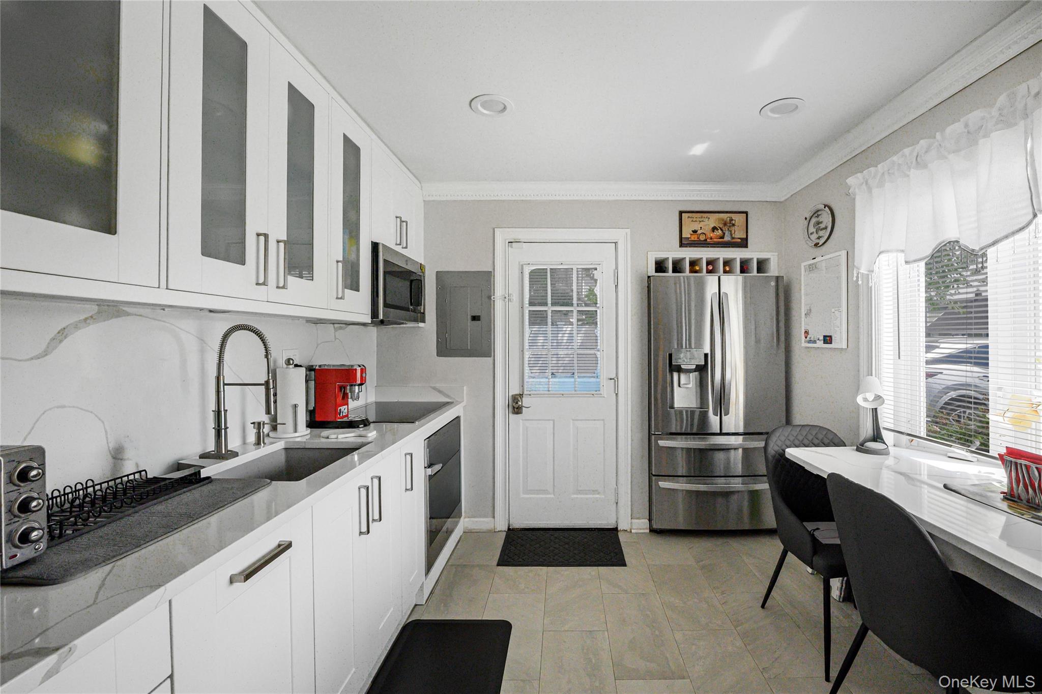 28 Crabtree Lane Property Photo 8