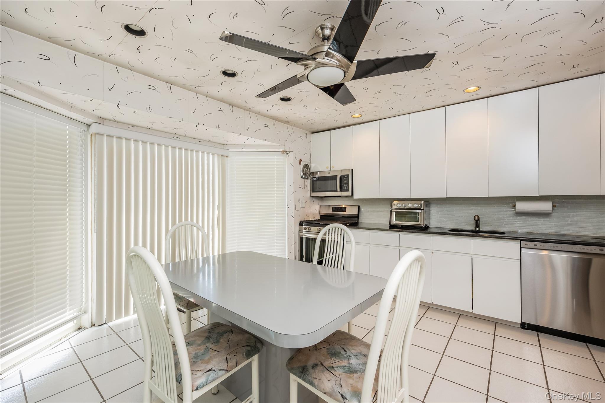 900 Flanders Drive Property Photo 10