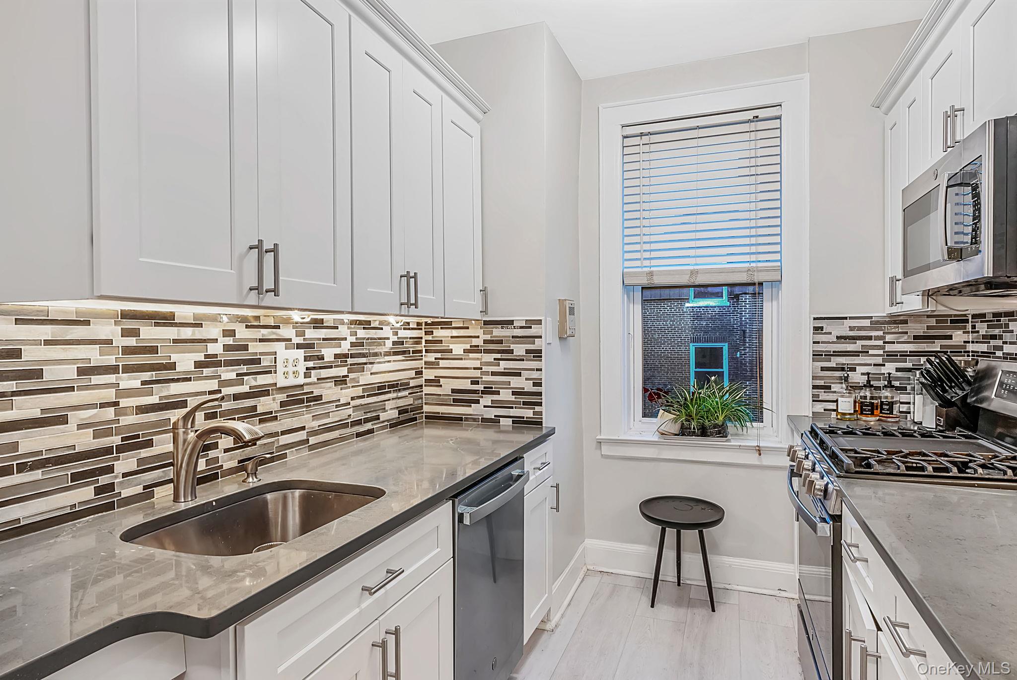 185 Atlantic Avenue C11 Property Photo 11