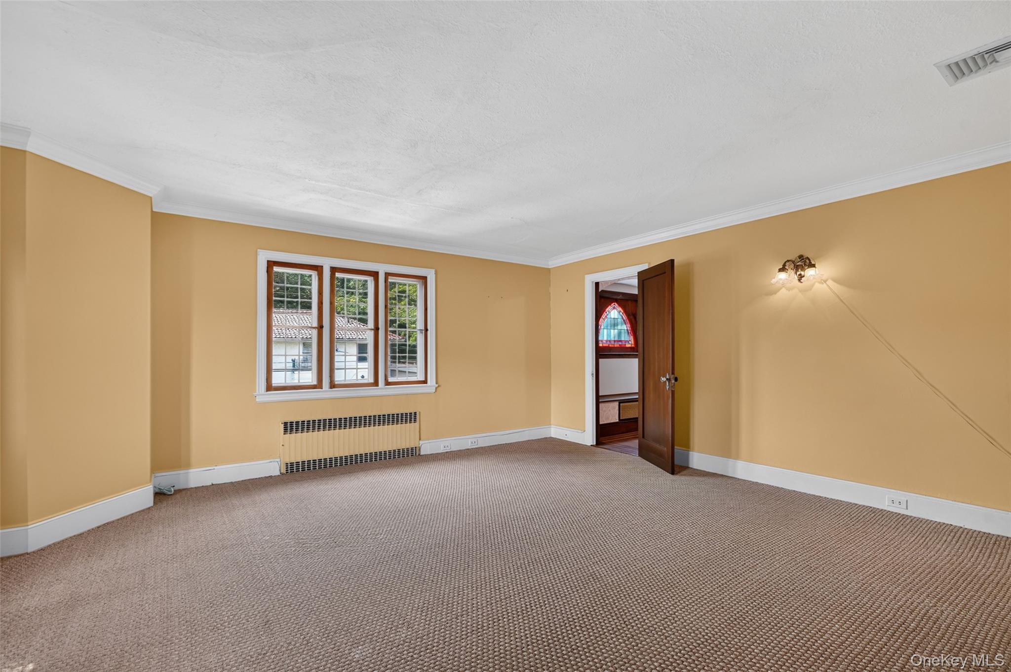 297 E Devonia Avenue Property Photo 22