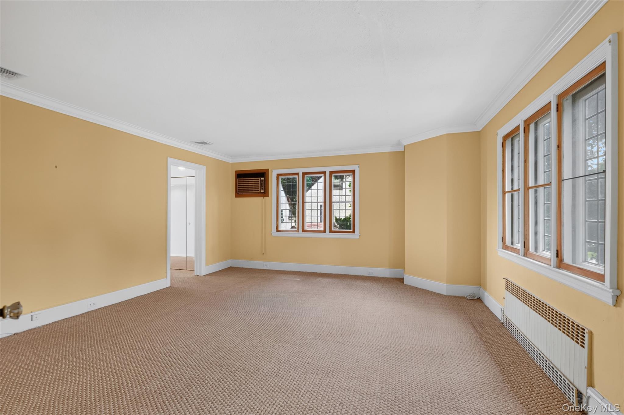 297 E Devonia Avenue Property Photo 23
