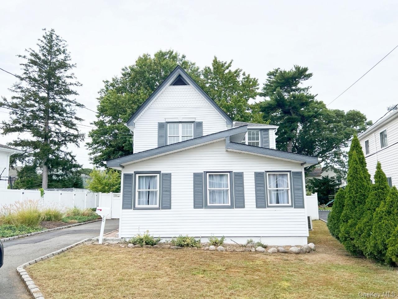 20 Walters Avenue Property Photo 1