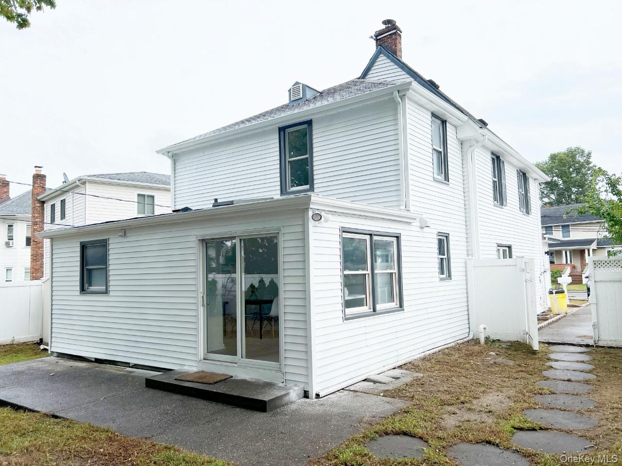 20 Walters Avenue Property Photo 8
