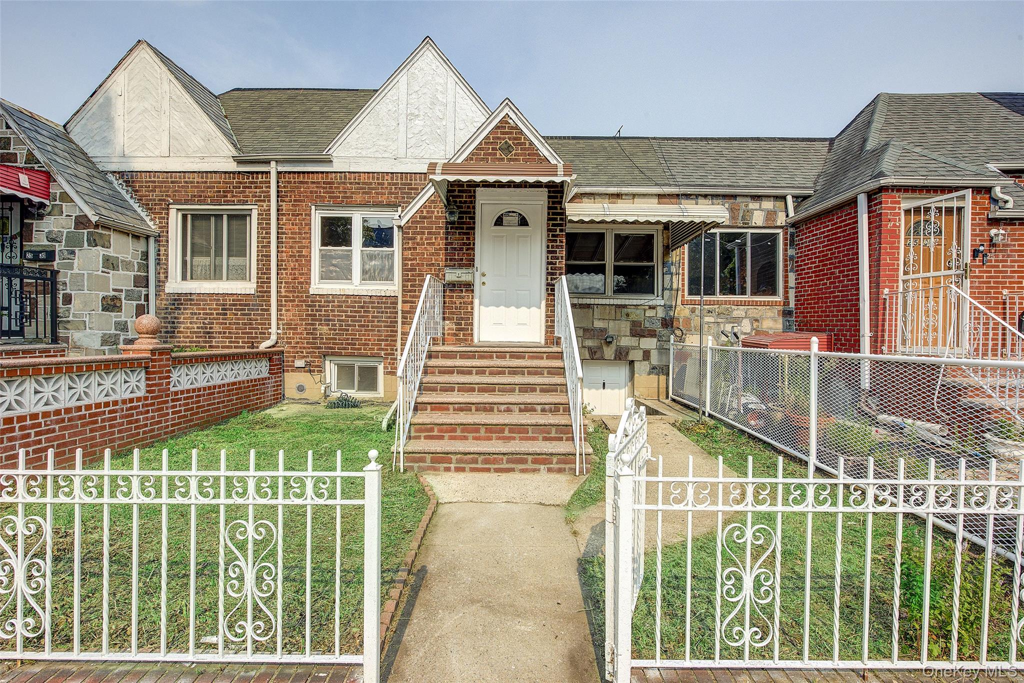 2537 89th Street Property Photo 1