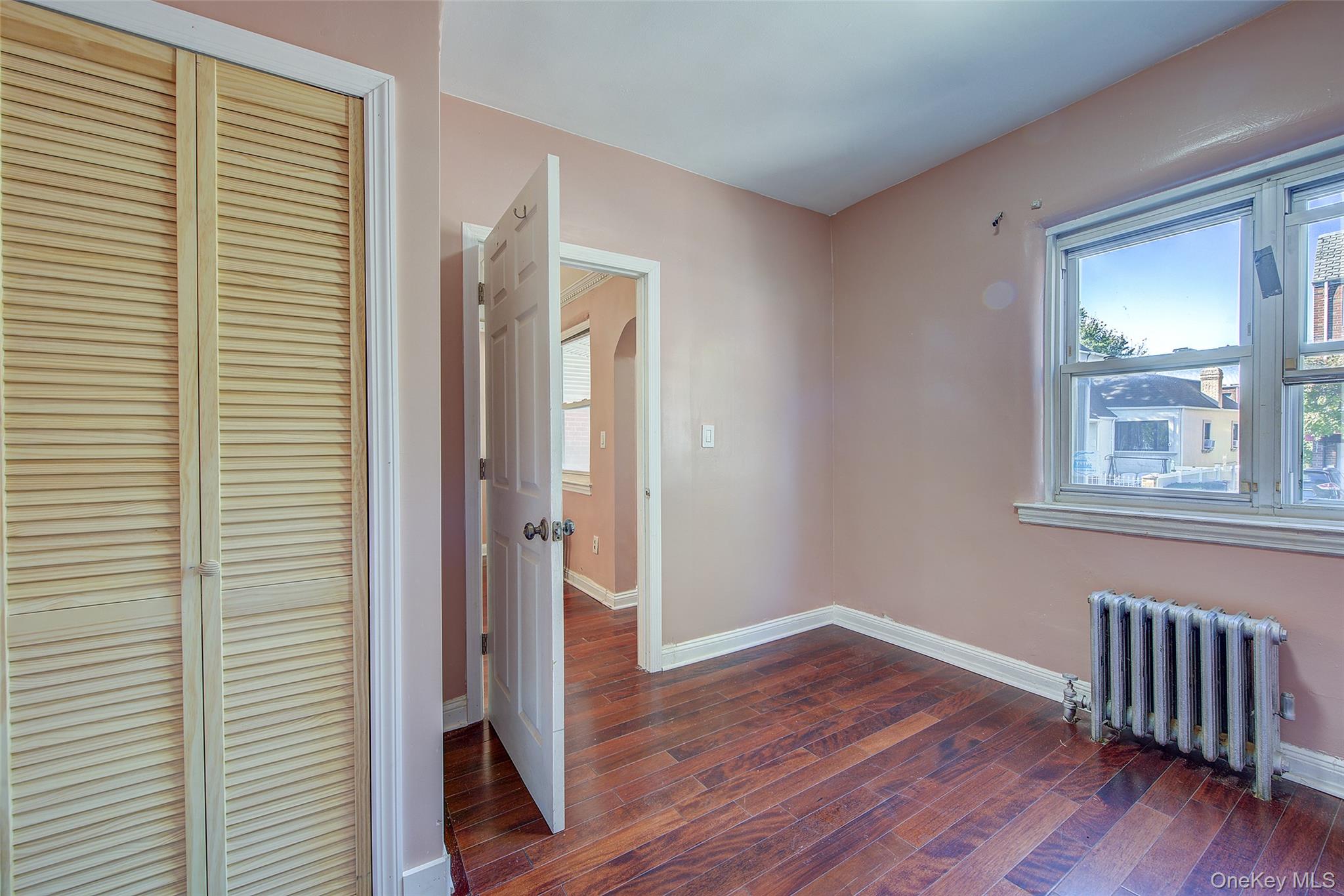 2537 89th Street Property Photo 6