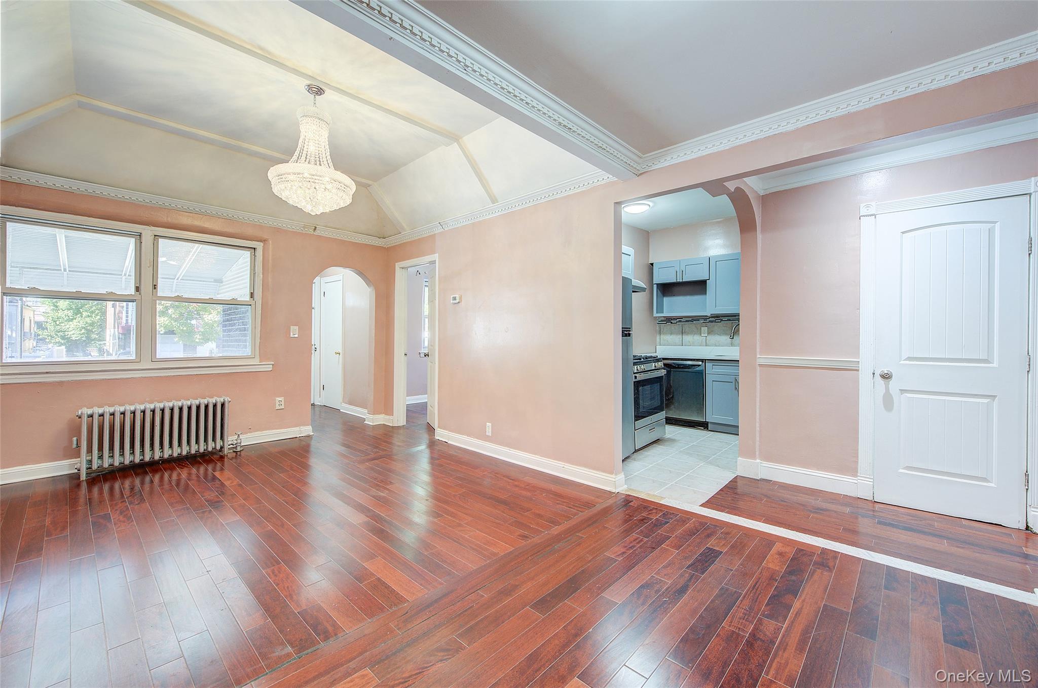 2537 89th Street Property Photo 8