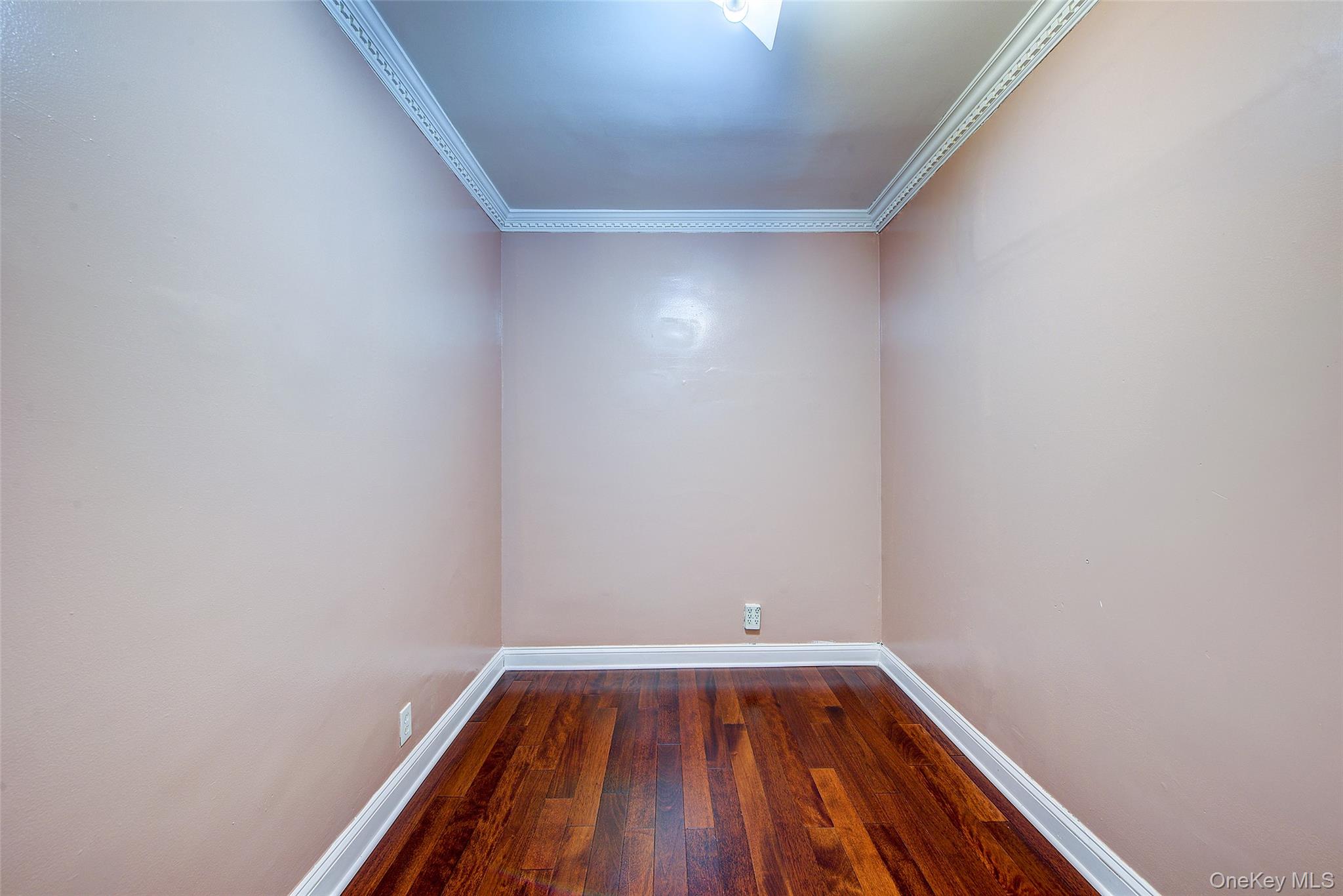 2537 89th Street Property Photo 13
