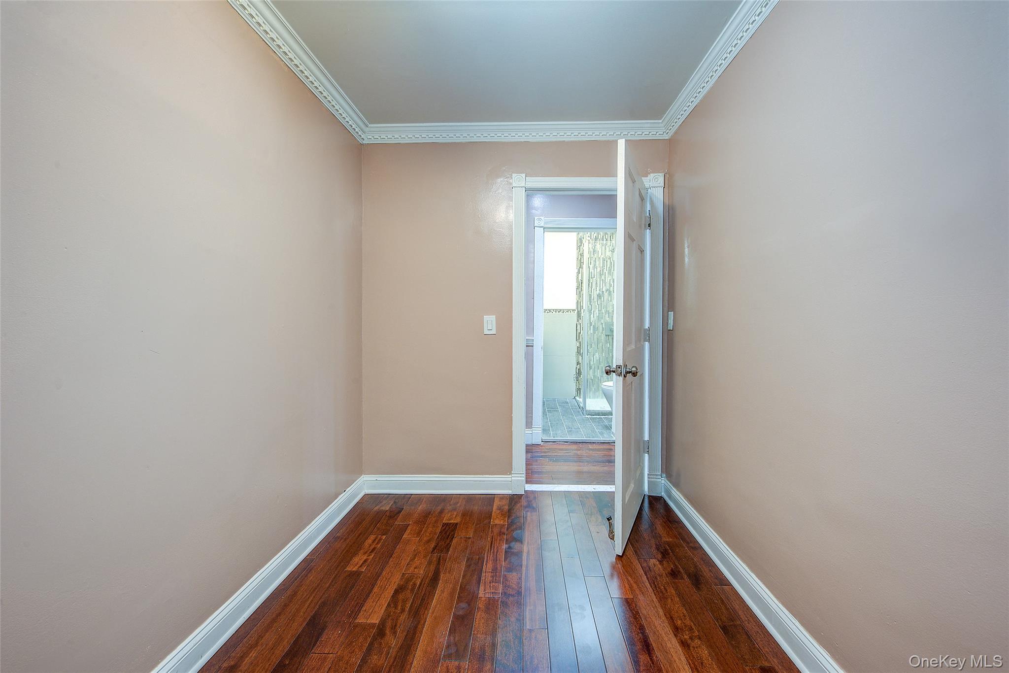 2537 89th Street Property Photo 14