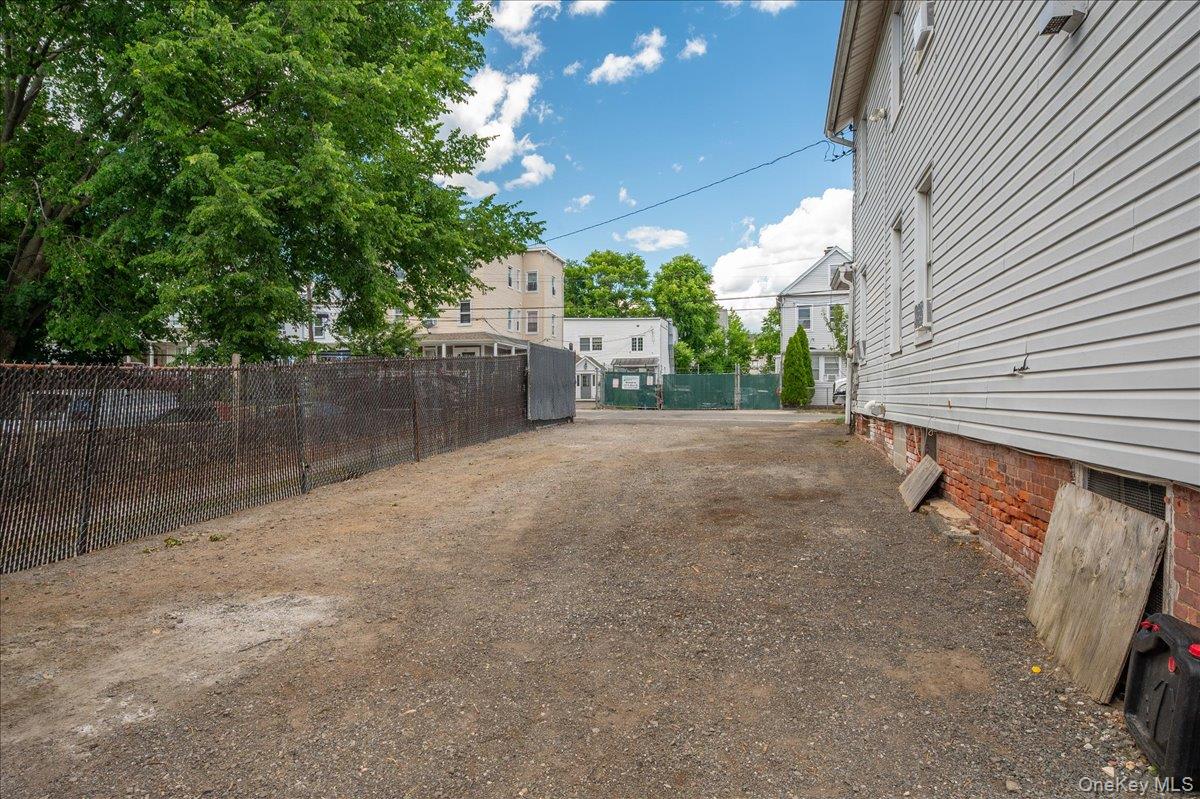 15 Bulkley Avenue Property Photo 4