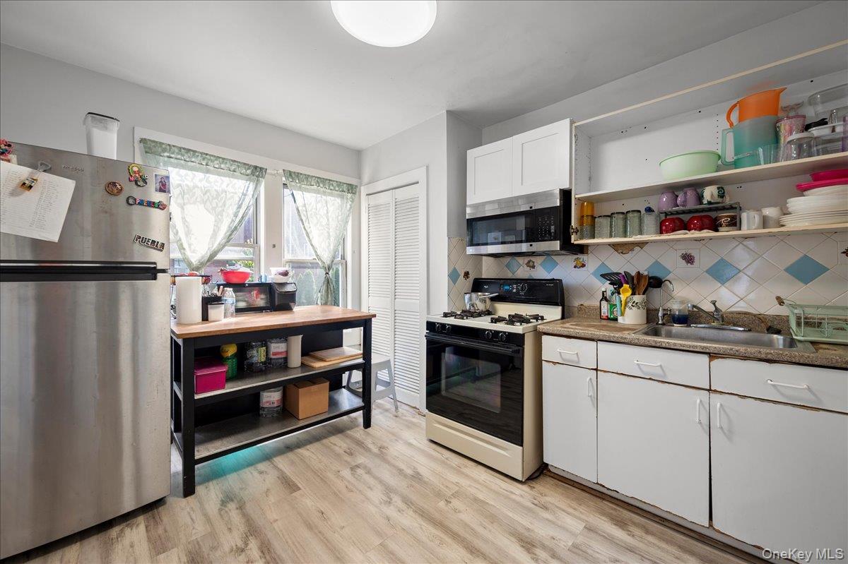 15 Bulkley Avenue Property Photo 20