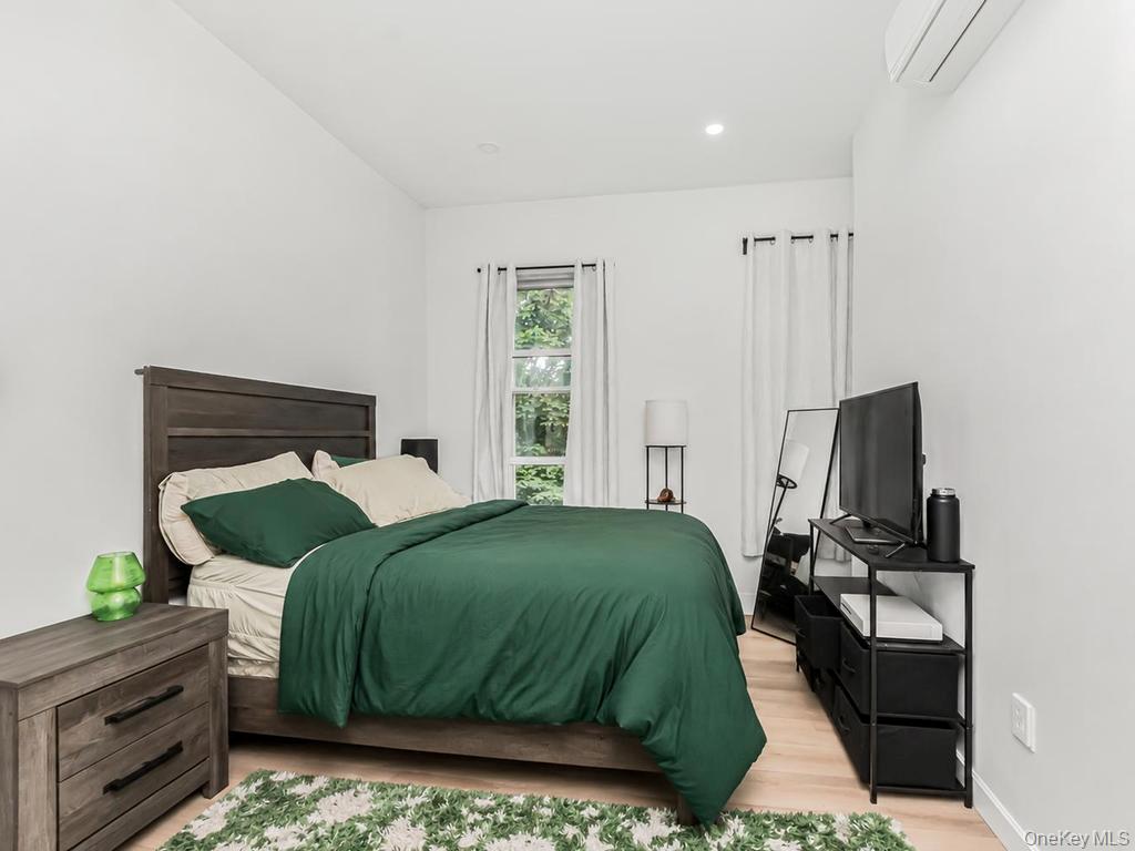 514 E 188th Street Property Photo 5