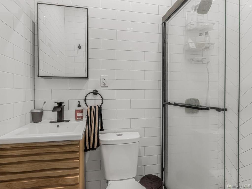 514 E 188th Street Property Photo 9