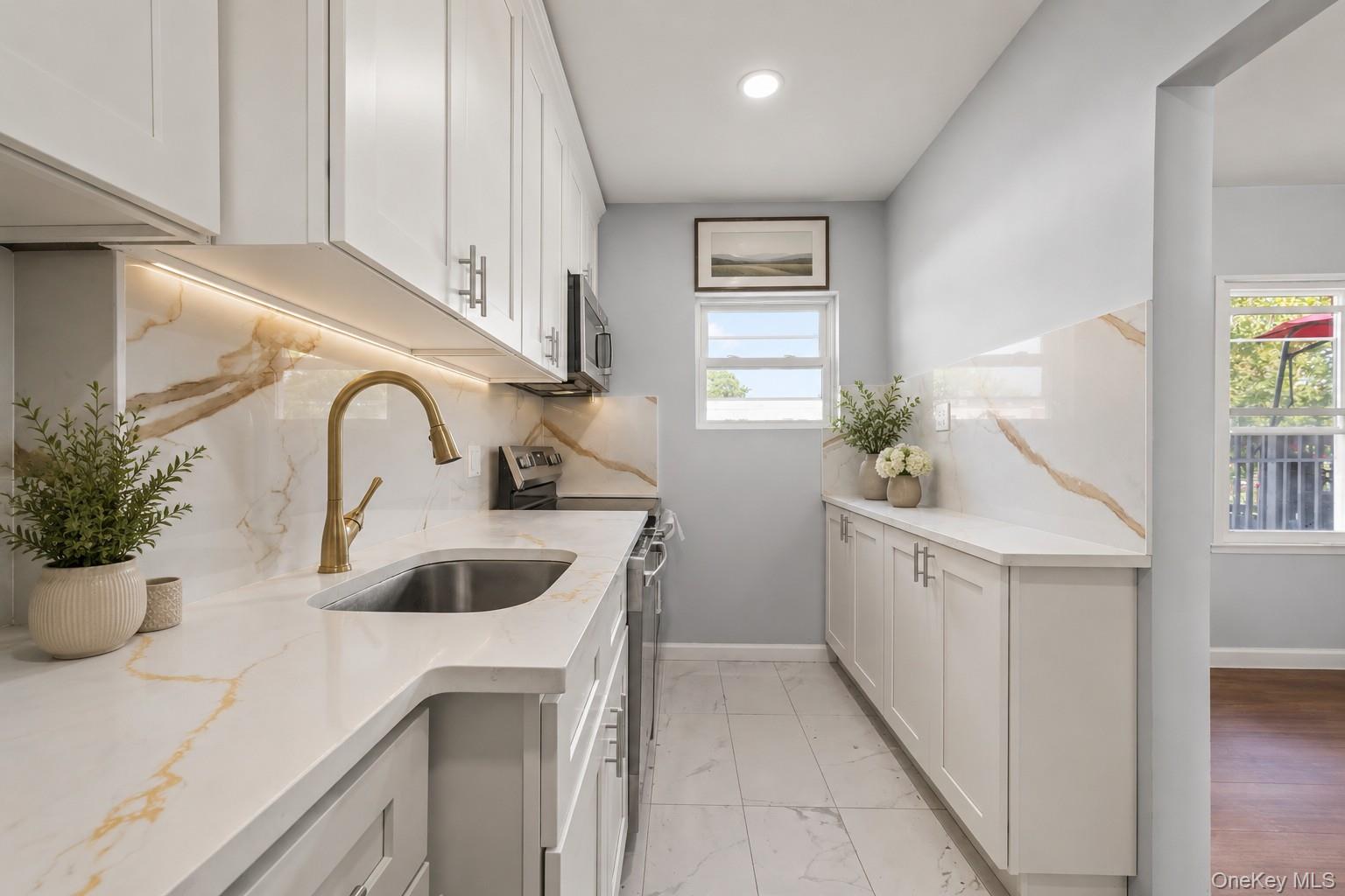 2548 Mickle Avenue Property Photo 4