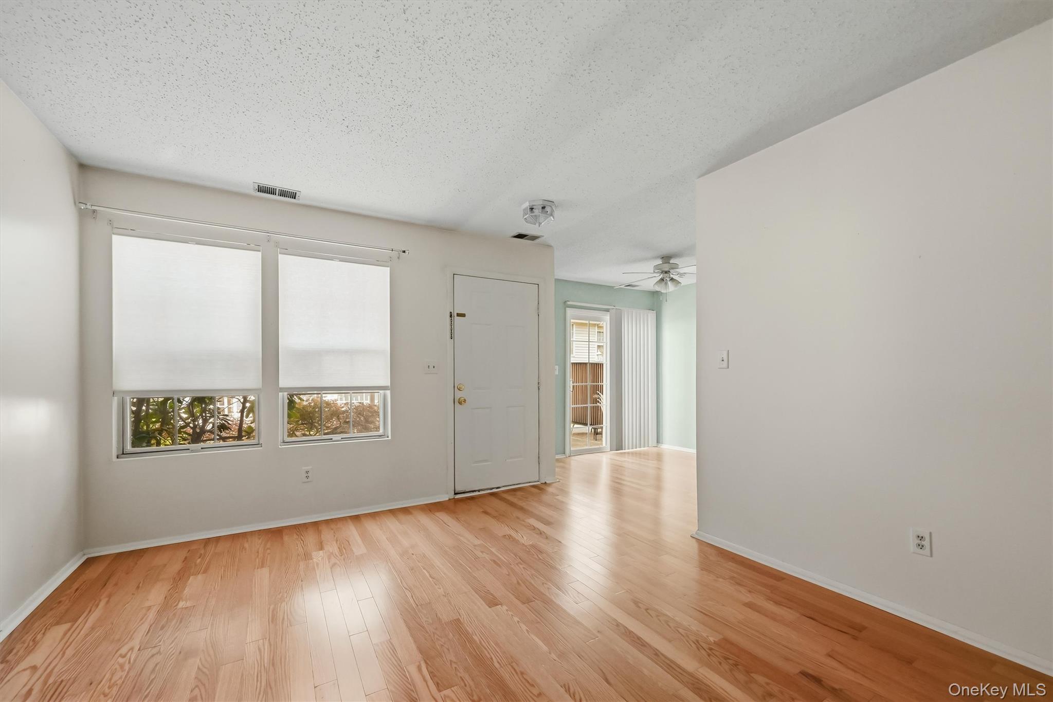 4008 Whispering Hills Drive Property Photo 6