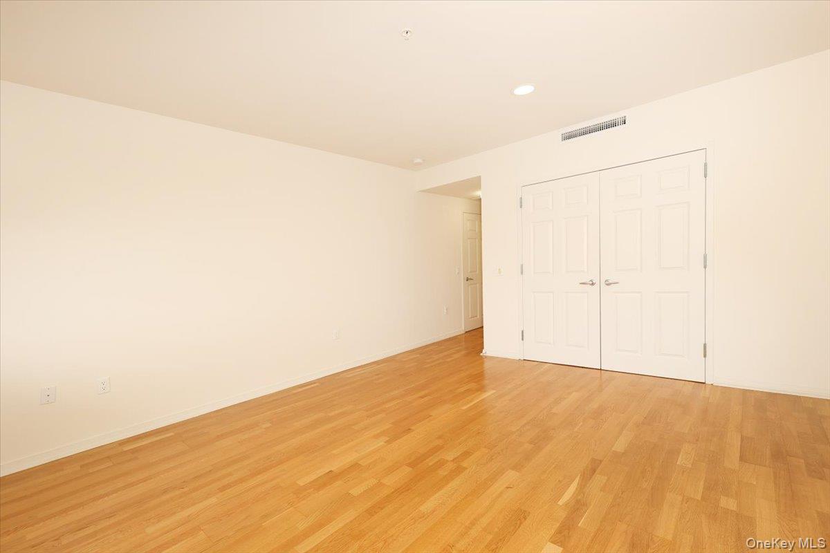100 Harbor View Drive 335 Property Photo 14
