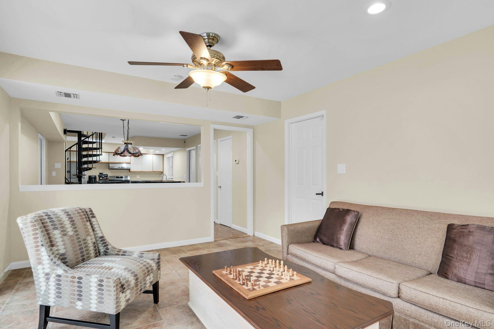 764 Vanderbilt Parkway Property Photo 22