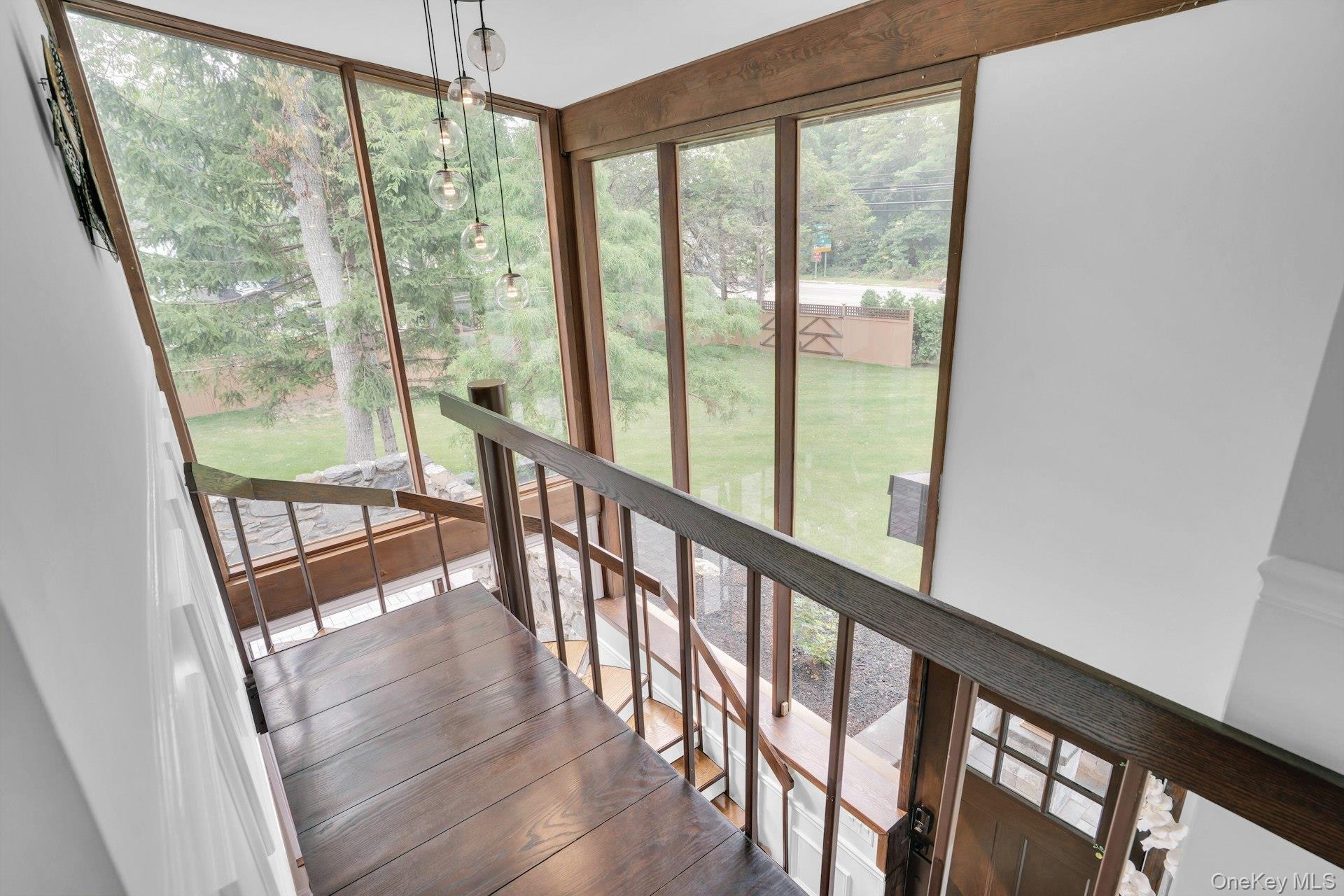 764 Vanderbilt Parkway Property Photo 27