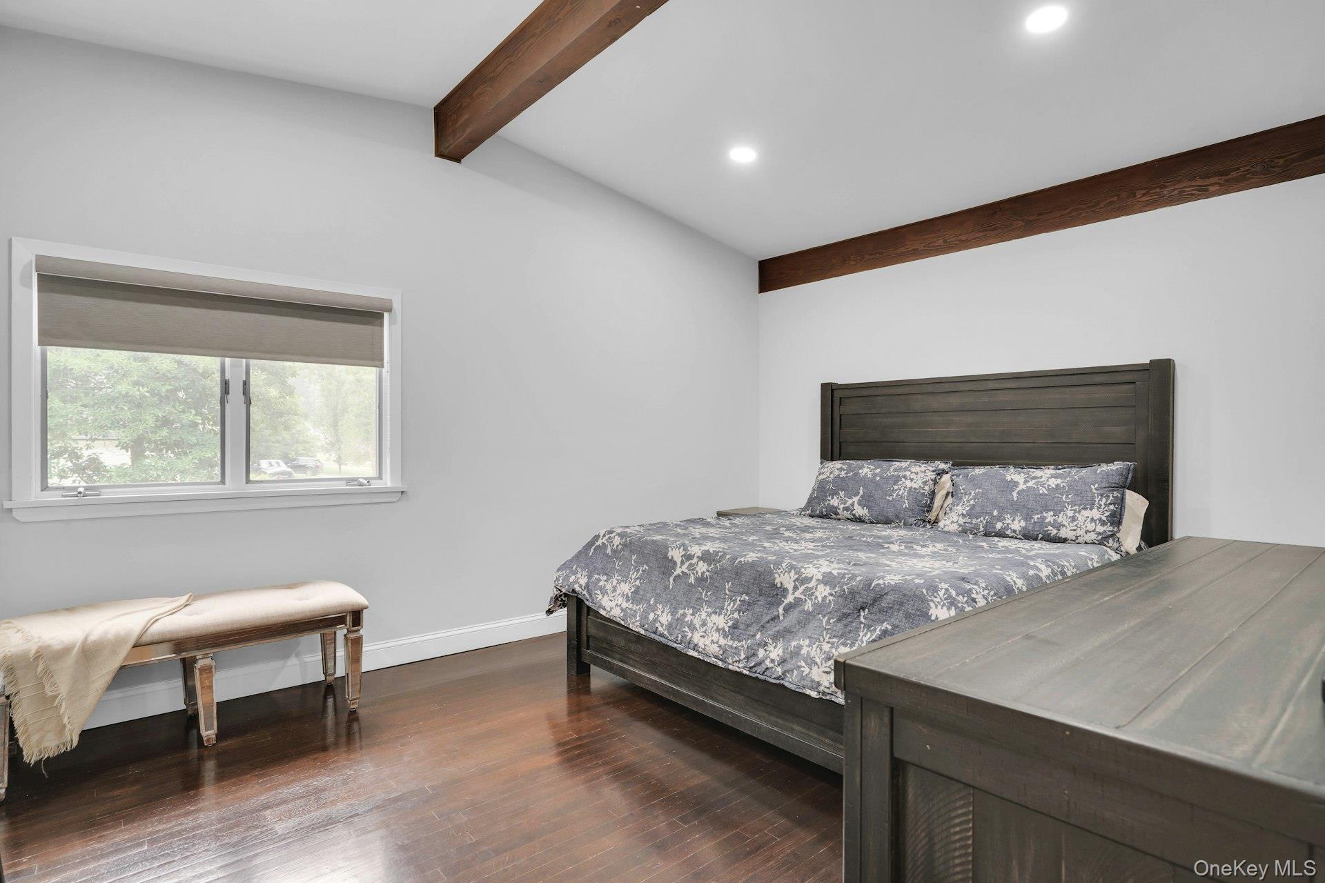 764 Vanderbilt Parkway Property Photo 28