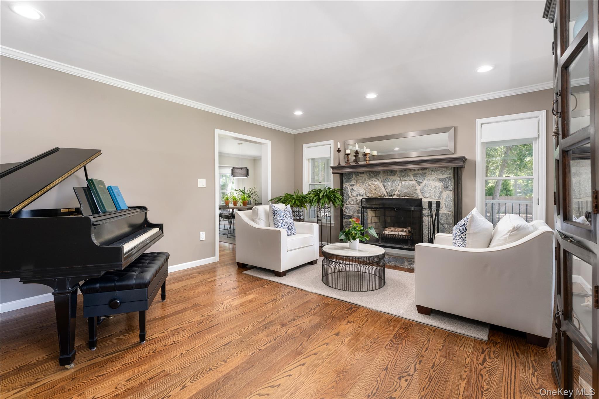 93 Chestnut Street Property Photo 3