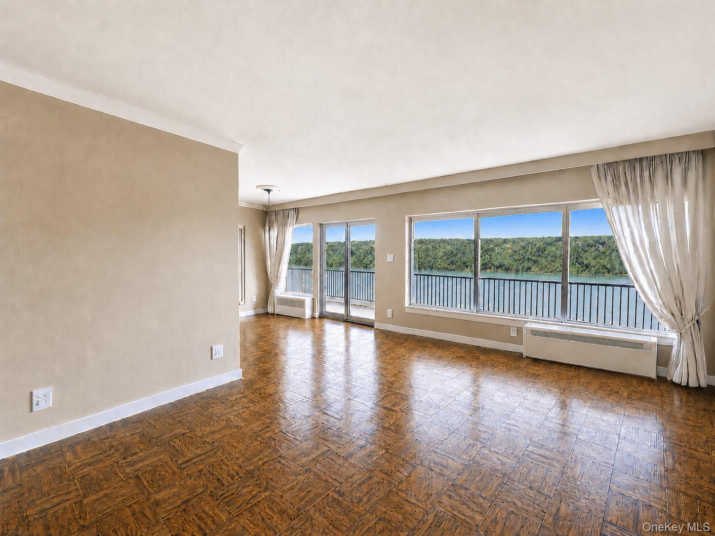 4465 Douglas Avenue 15h Property Photo 2
