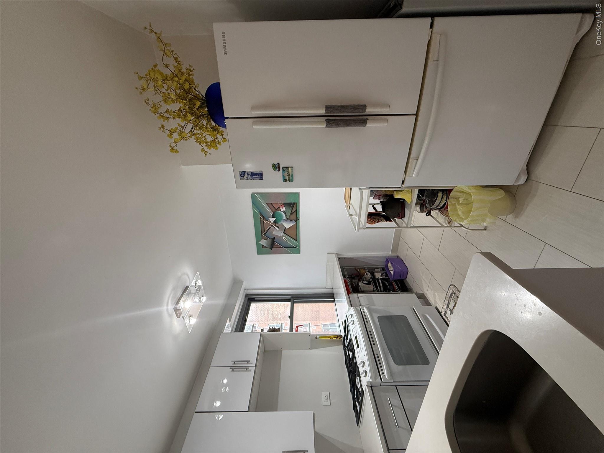 61-20 Grand Central Parkway B 1101 Property Photo 20