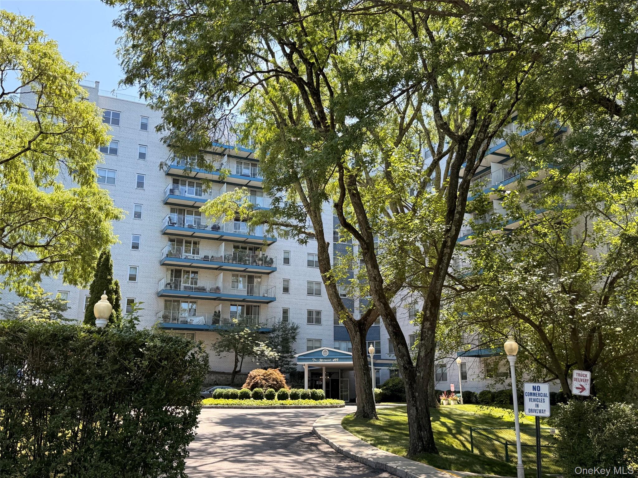 499 N Broadway 5l Property Photo 1