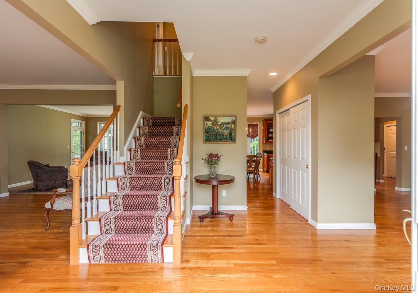 100 Rockledge Drive Property Photo 4
