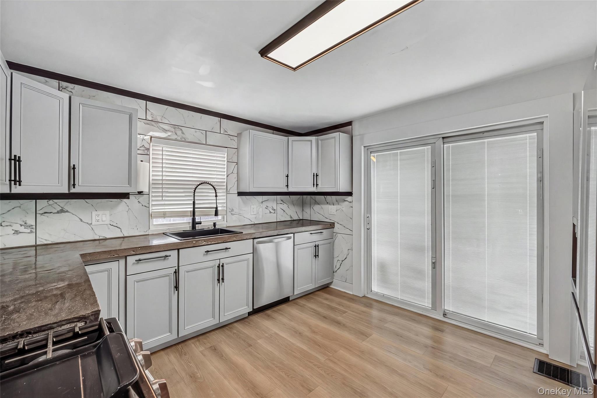 30 Glenwood Avenue Property Photo 15