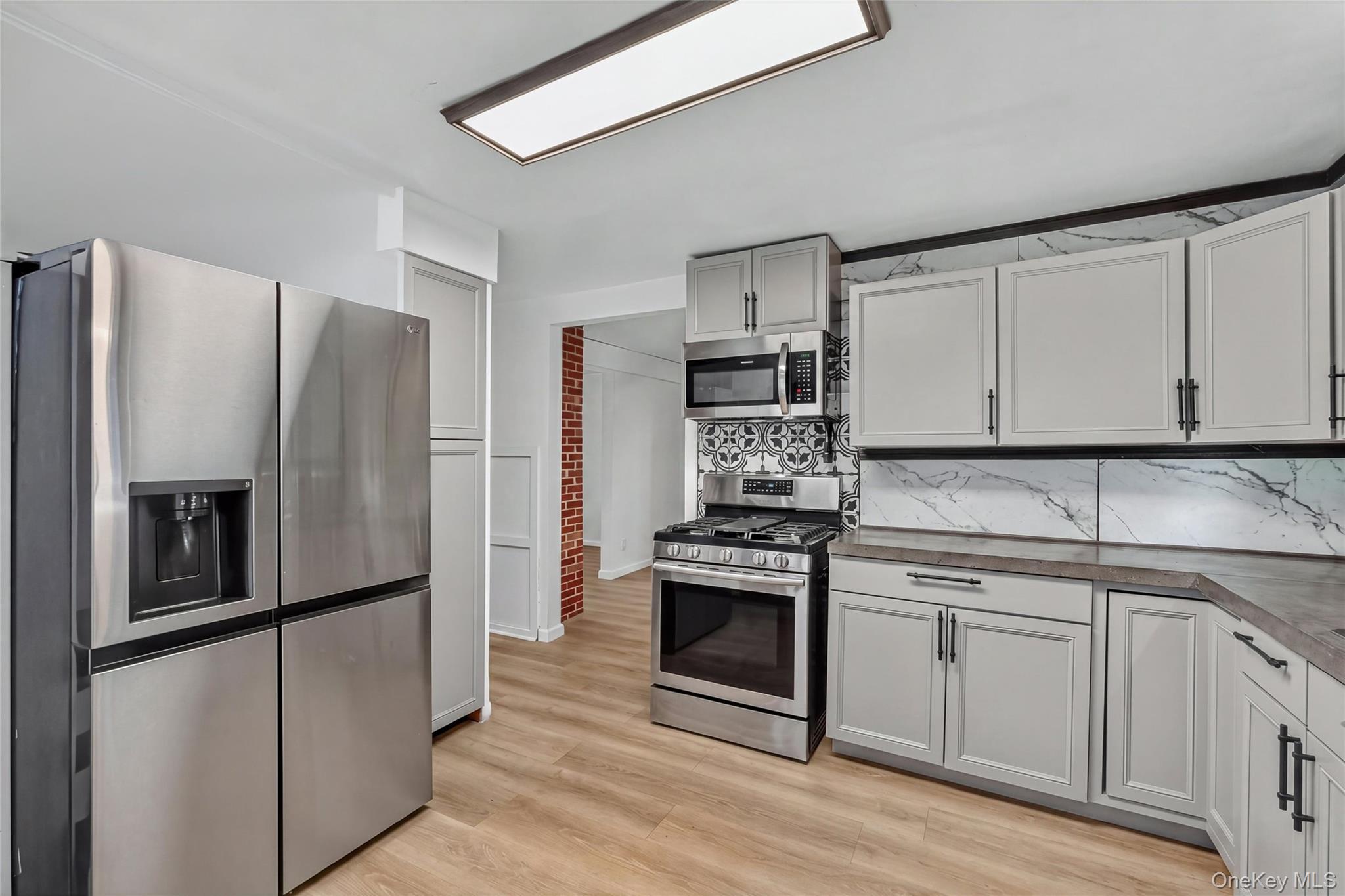 30 Glenwood Avenue Property Photo 17