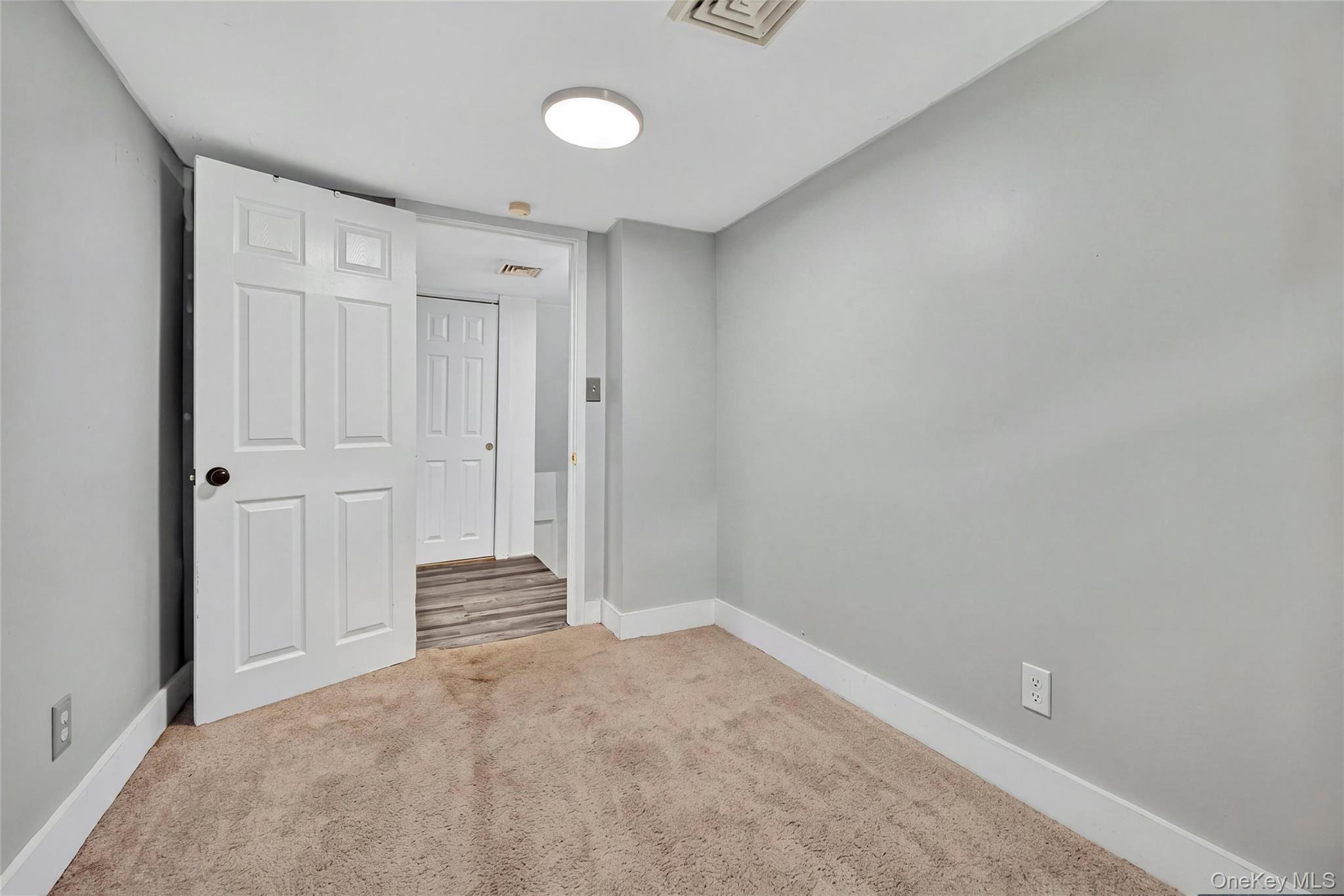 30 Glenwood Avenue Property Photo 22