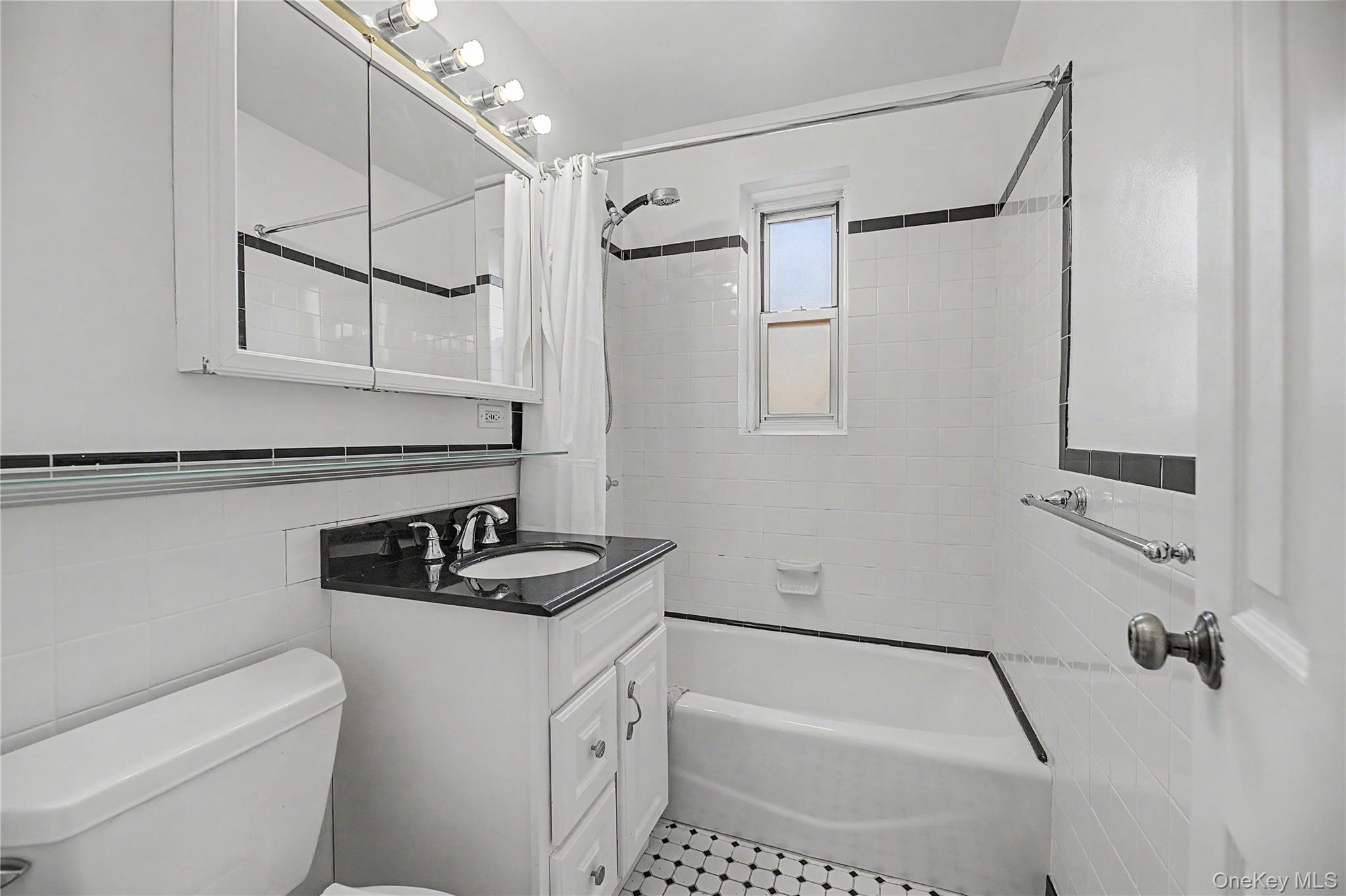 1234 Midland Avenue 6e Property Photo 12