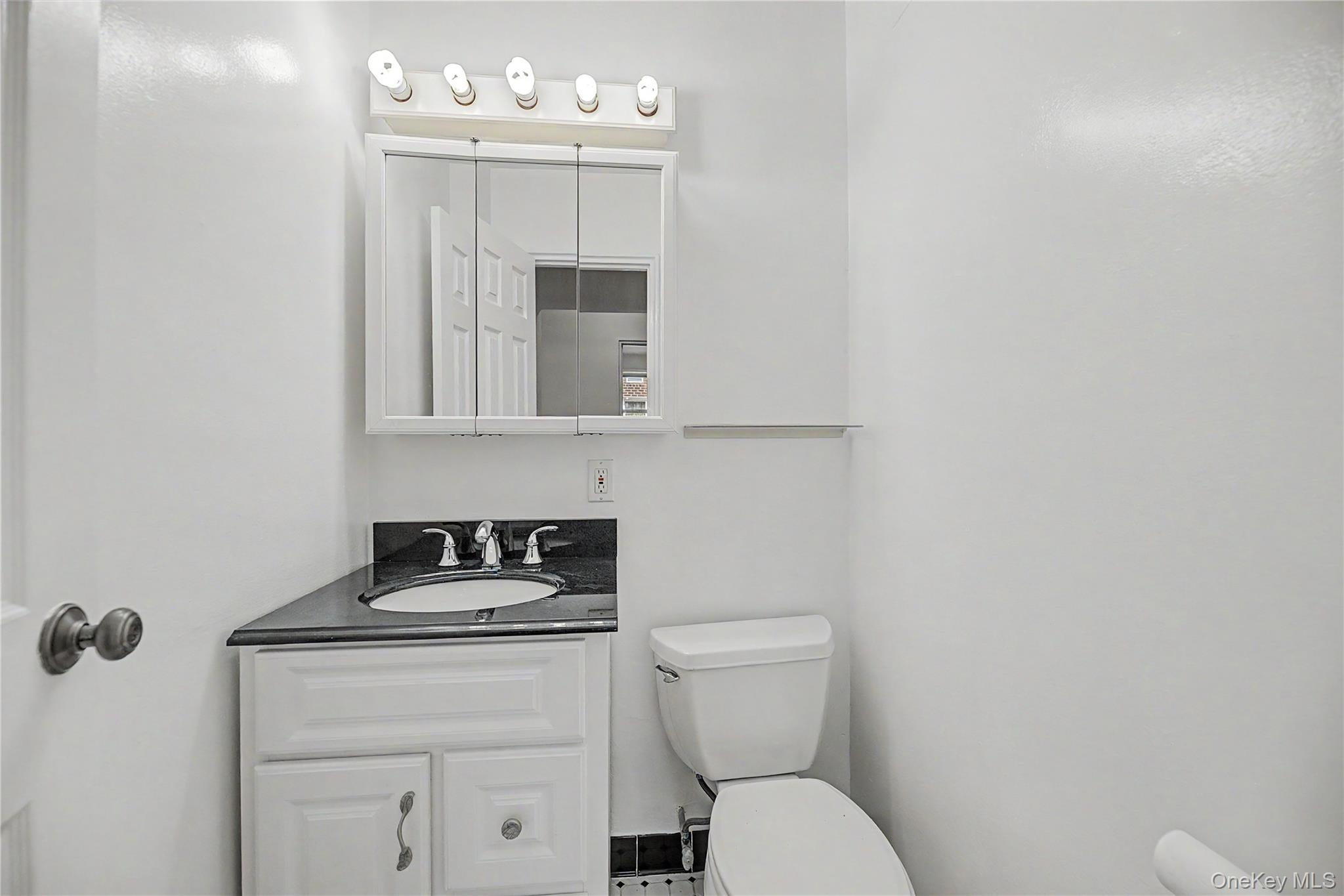 1234 Midland Avenue 6e Property Photo 13