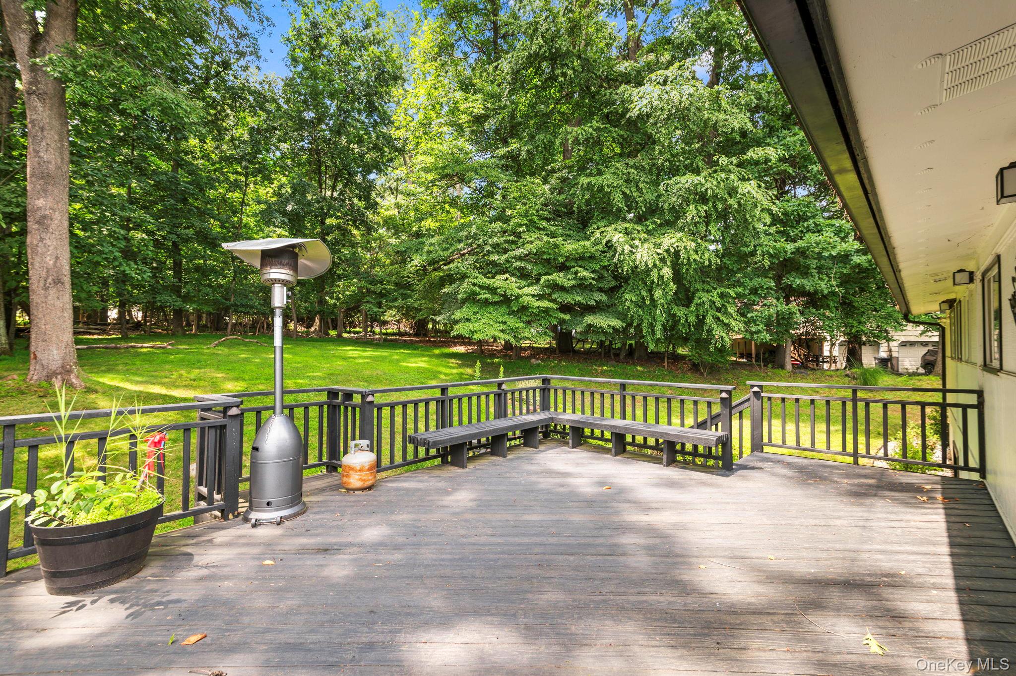 25 Ackerman Avenue Property Photo 28