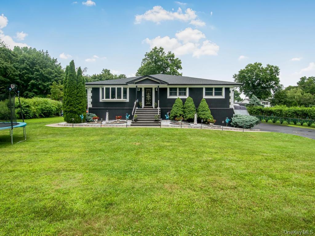 3 Quaker Road Property Photo 1
