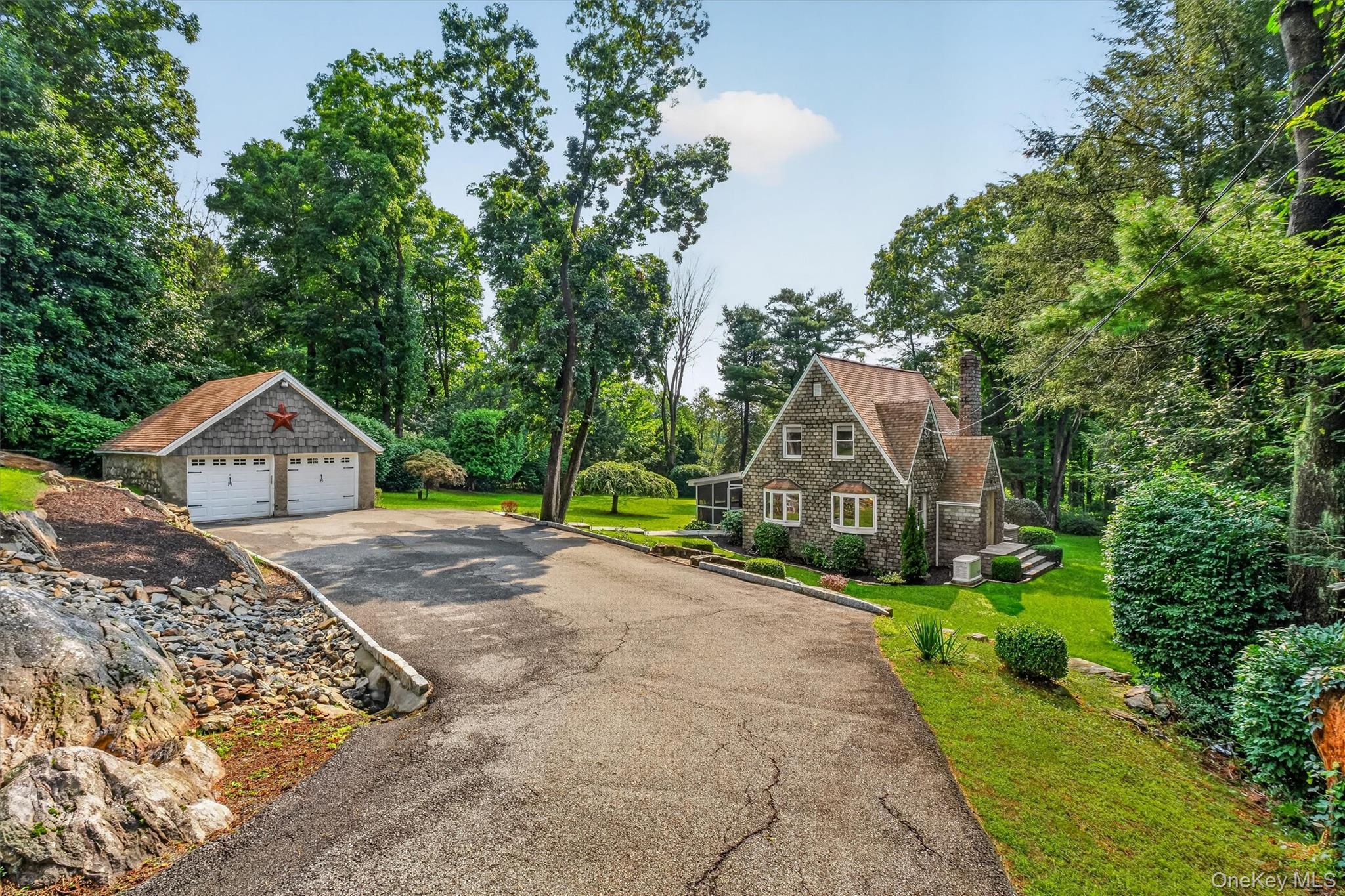 811 Farmers Mills Road Property Photo 1