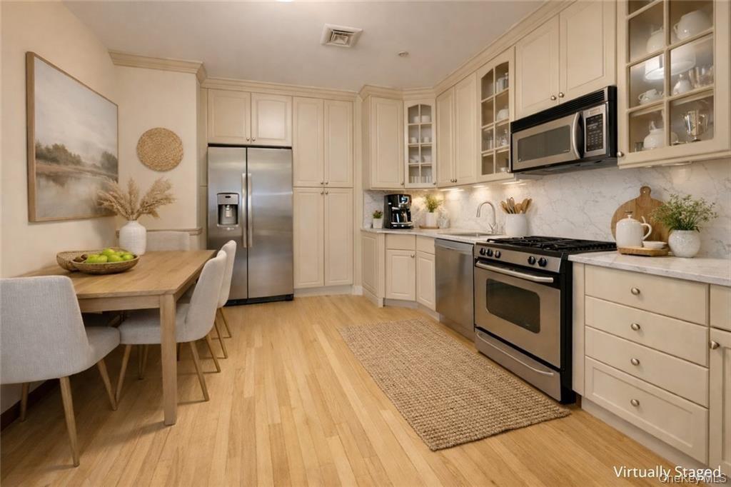 1830 Bath Avenue 102 Property Photo 2