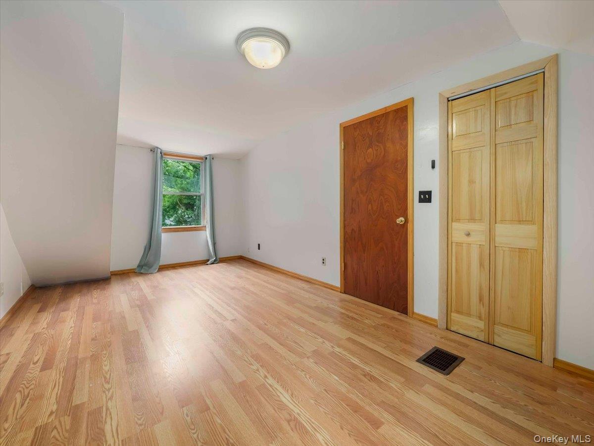 7 Hillaire Place Property Photo 25