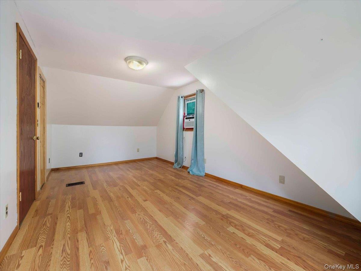 7 Hillaire Place Property Photo 26