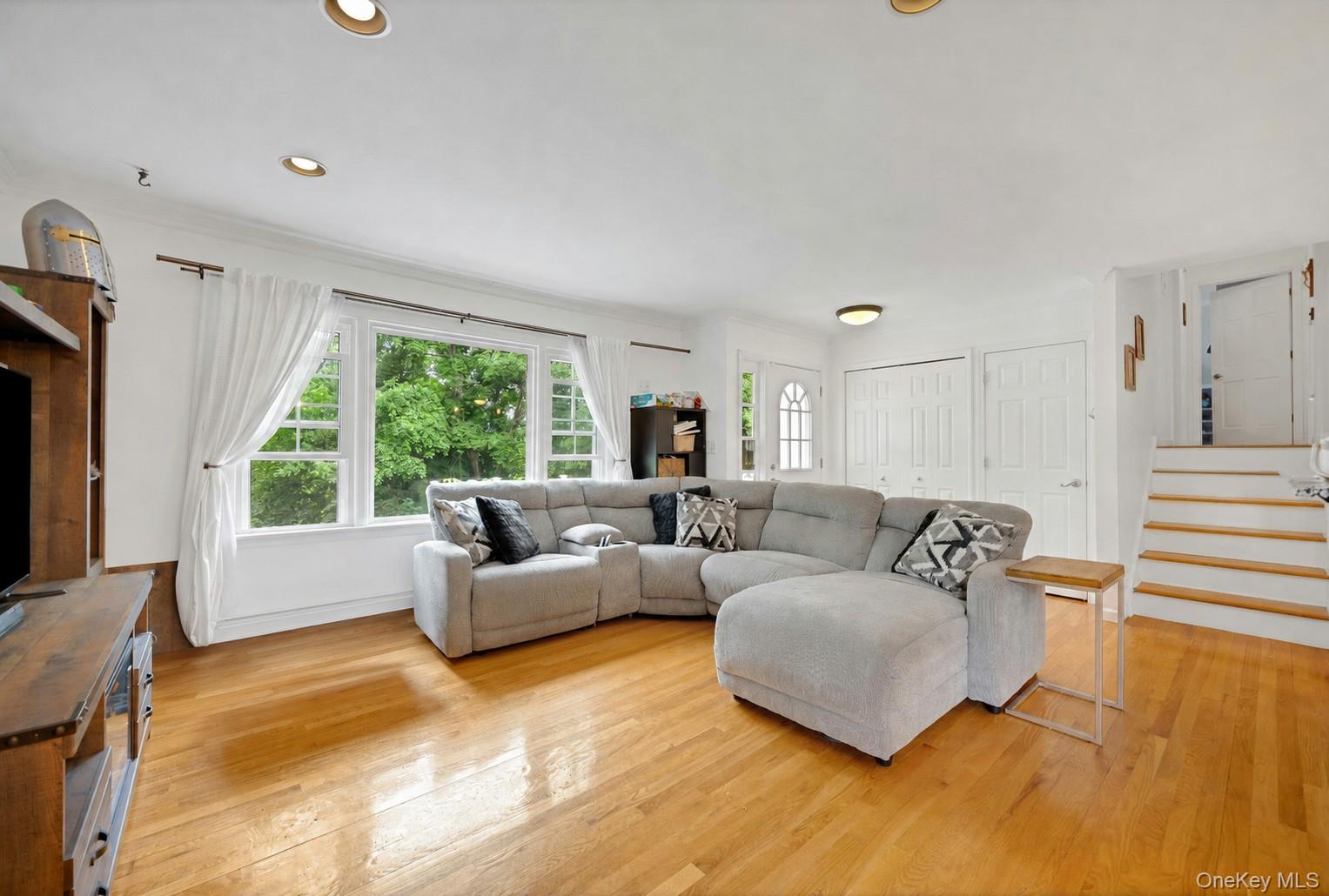 18 Valley Drive Property Photo 4