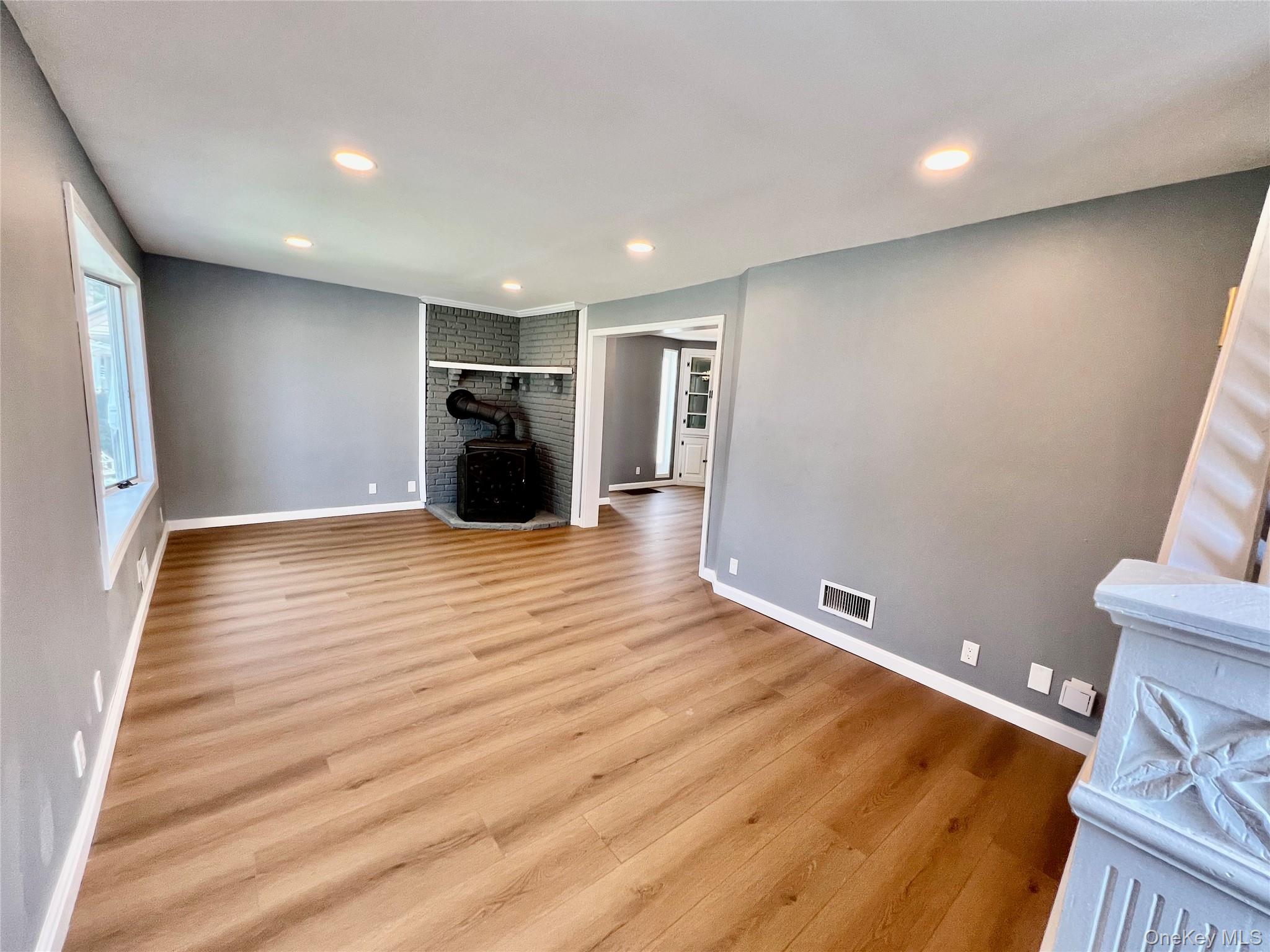 50 E Saint Marks Place Property Photo 5
