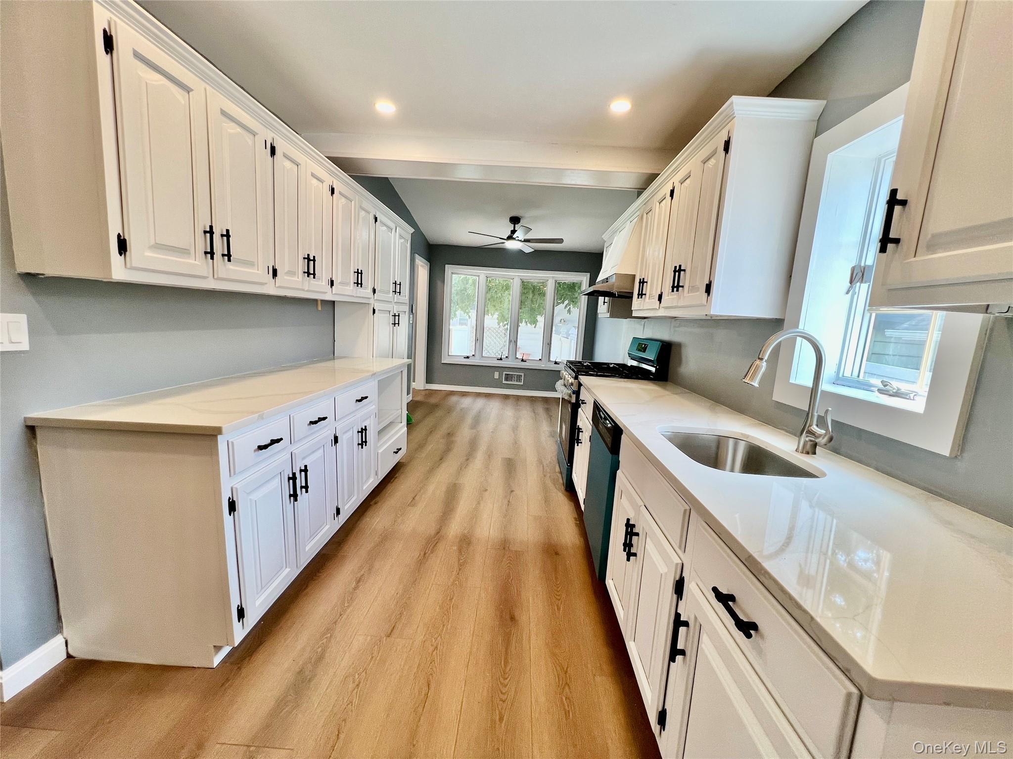 50 E Saint Marks Place Property Photo 10
