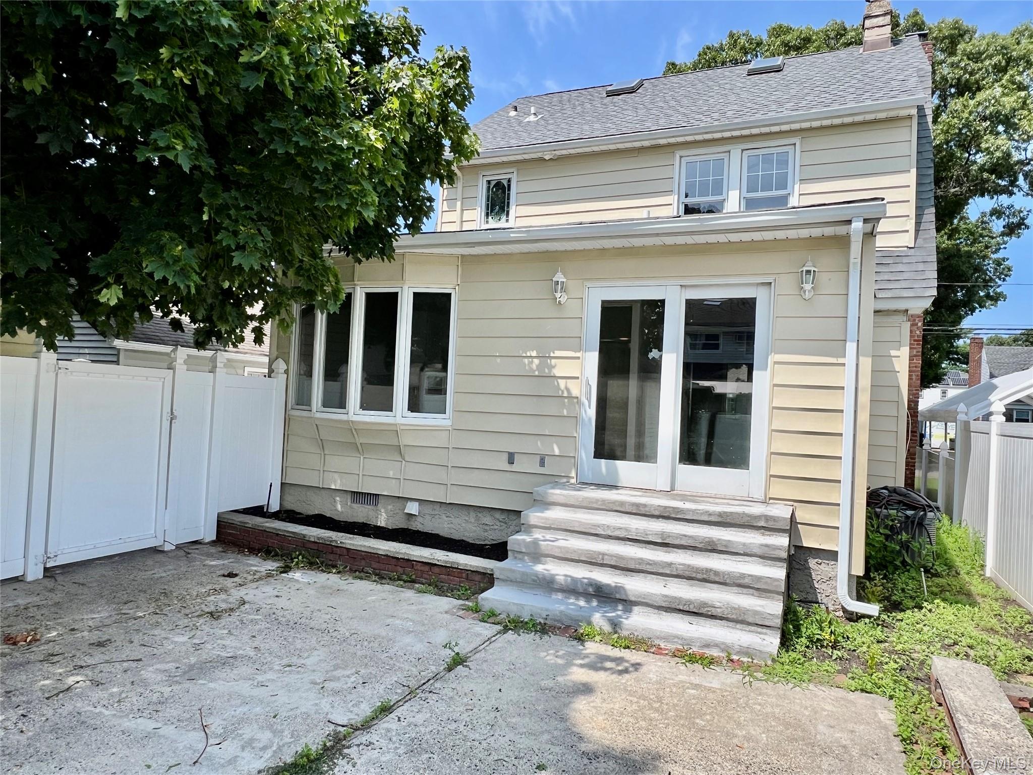 50 E Saint Marks Place Property Photo 25